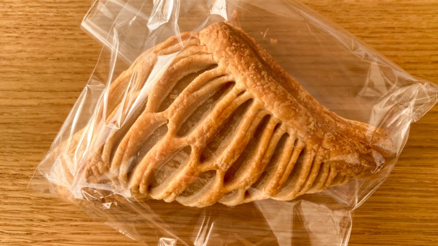 ツルヤのパン『メープルチーズとりんごのデニッシュ』